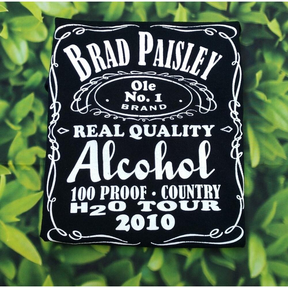 Brad Paisley H2O Tour 2010 T-shirt size Small